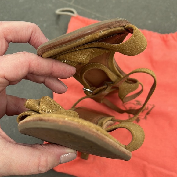 Miss Albright gold suede shoes by Anthropologie- size 9 - EUC - Picture 4 of 12